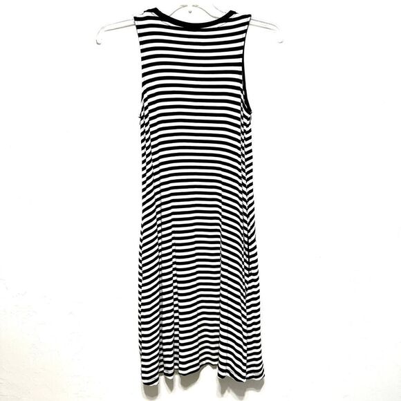 Time and Tru Dress Tank Top Midi Shift Black & White Sleeveless Woman sz Small - Picture 6 of 6